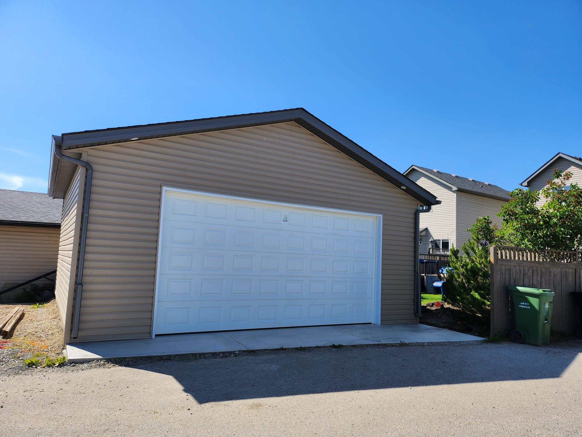 Vaar Exteriors